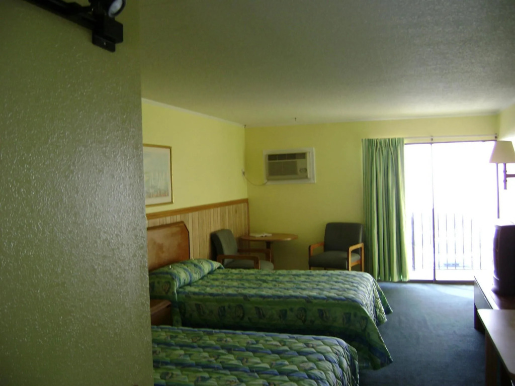 Sea Hawk Motel