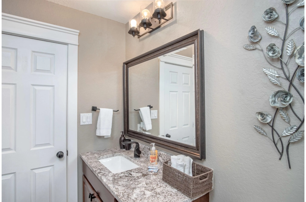 Lovely 3 BR Home Only 9 Minutes From Downtown