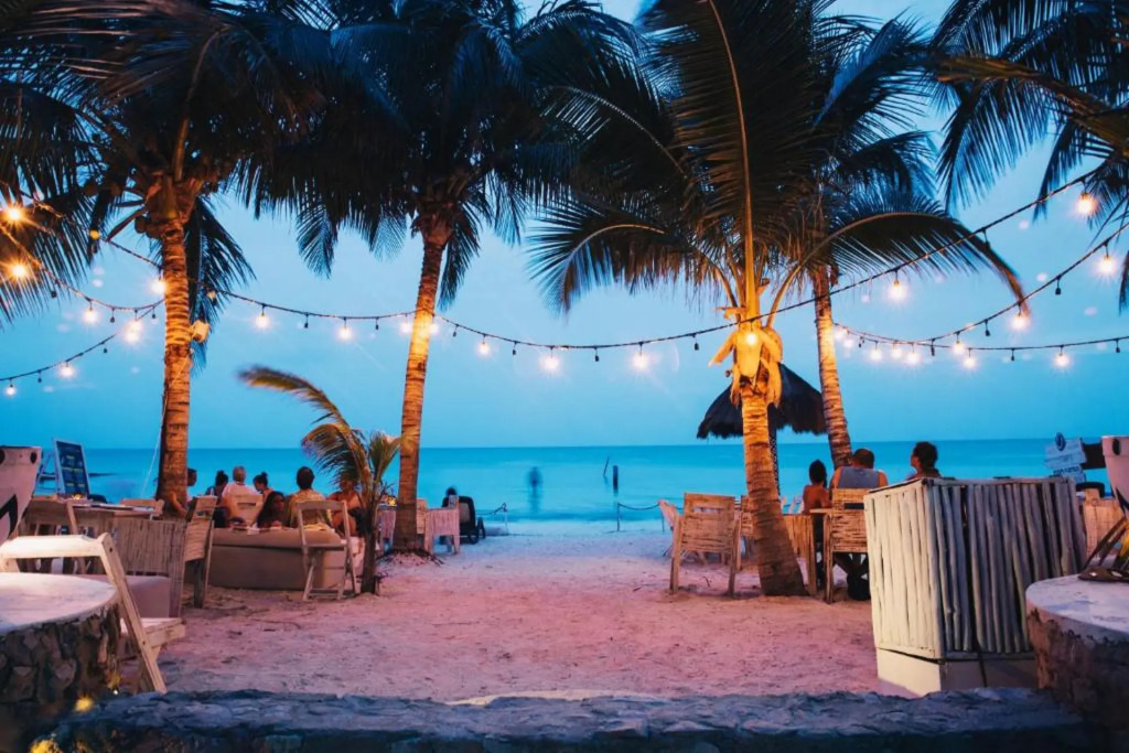Holbox Dream Beachfront Hotel