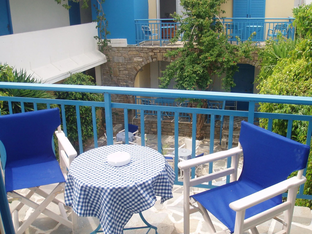 Aratos Hotel