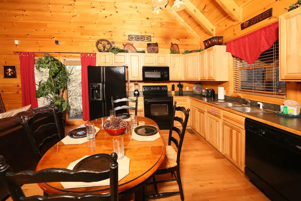 Sweet Surrender 1 Br cabin by RedAwning
