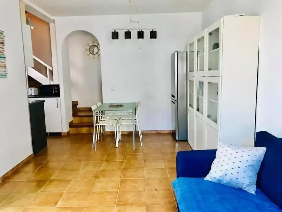 Charmante maisonnette avec piscine communautaire, idéale vacances familiales