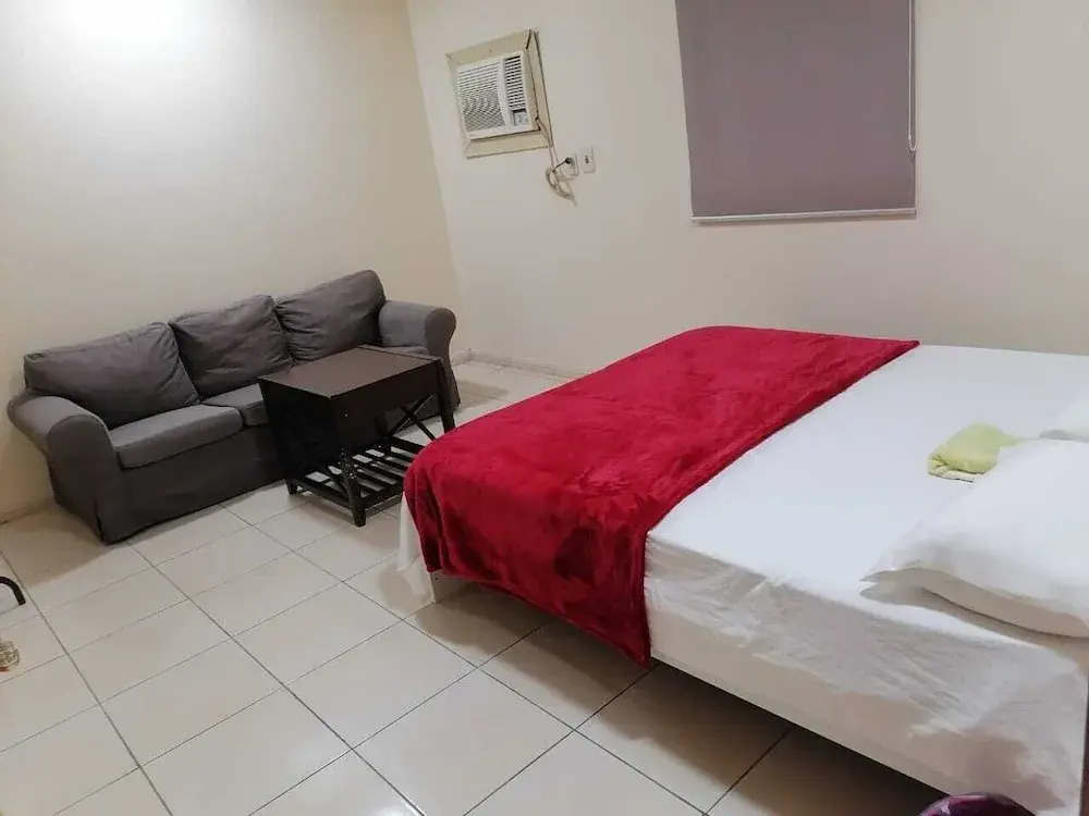 Q Economiy Hotel