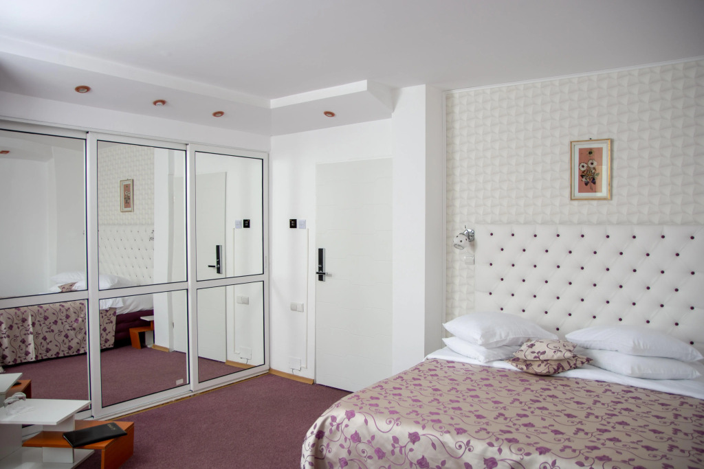 Amethyst House Therme & Bucharest Otopeni Airport
