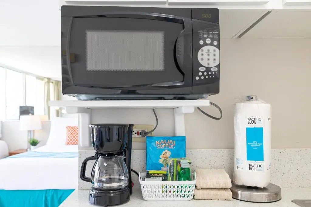Beautiful Studio in the Aloha Surf in Waikiki with City Views - 8th Floor - WiFi