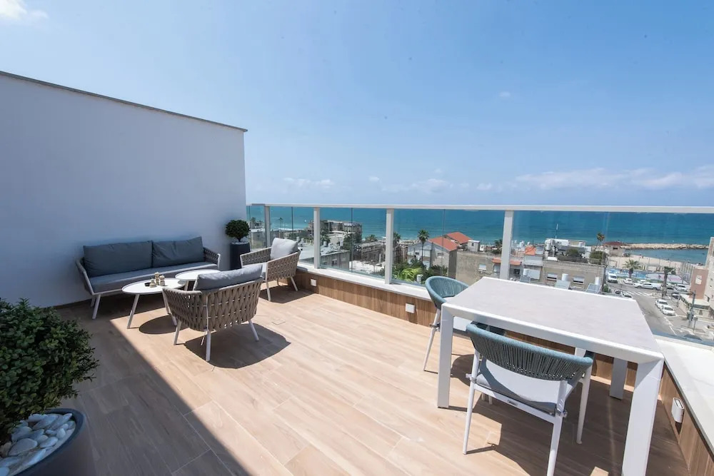 PORT CITY HAIFA - Luxury Seaview Penthouse w Jaccuzzi