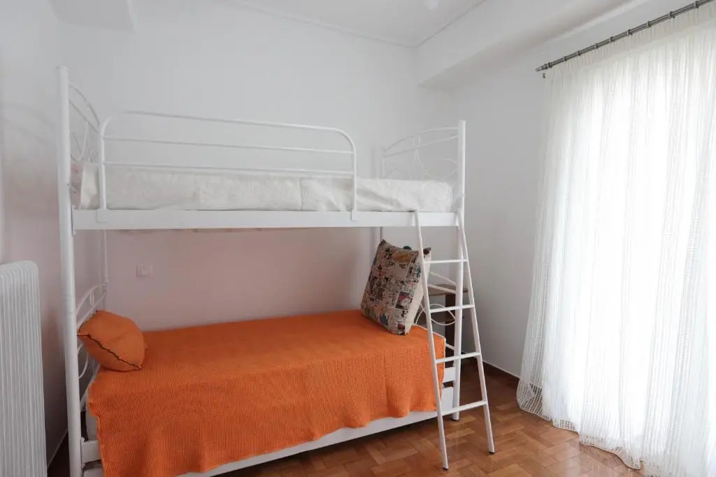 Eva's Urban Apartment in Athens 6' to Transit Station