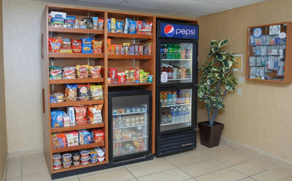 MainStay Suites Appleton Airport - Fox River Mall Area