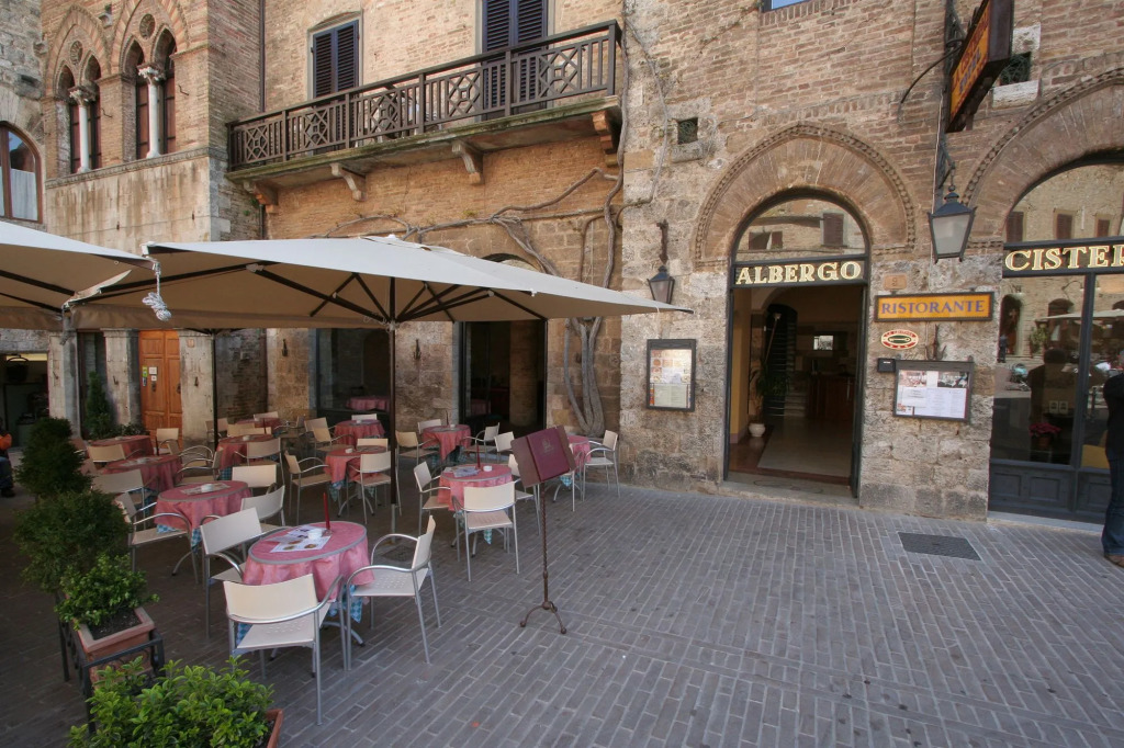 Hotel La Cisterna