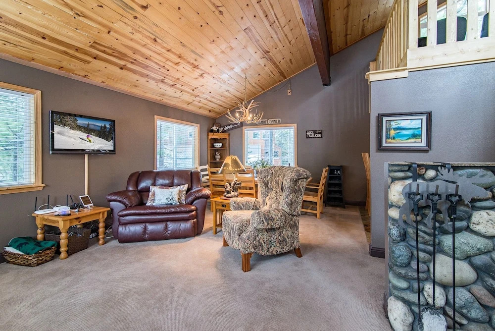Tahoe Donner House by RedAwning