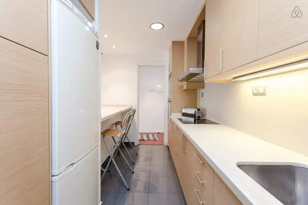 Modern 2 Bedroom Flat Next to Camp Nou