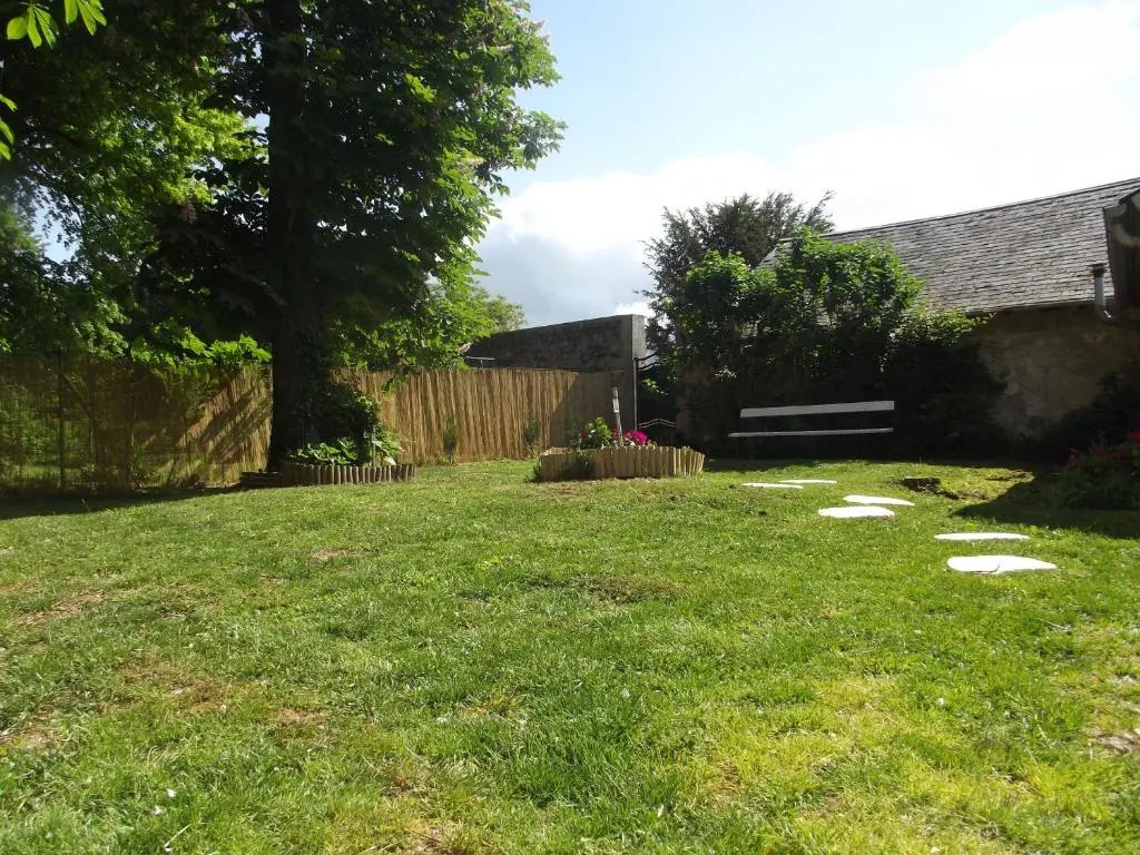 Charmante maison de campagne avec jardin privé, près de Paris et Orléans, idéale pour familles - FR-1-590-136