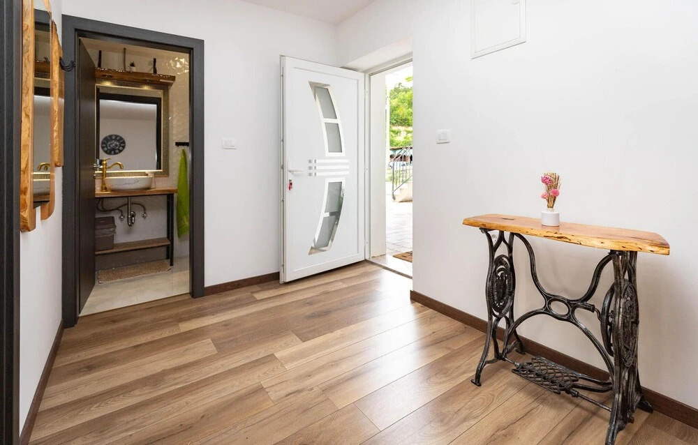 Beautiful Apartment in Veprinac With Wifi and 2 Bedrooms