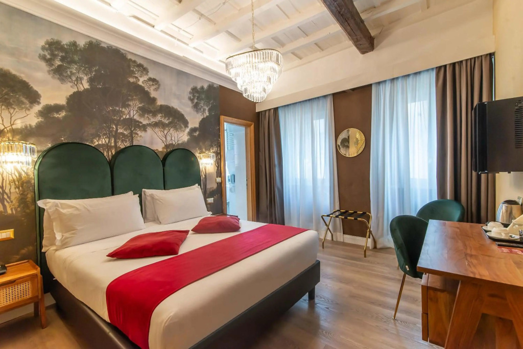 Hotel Tritone
