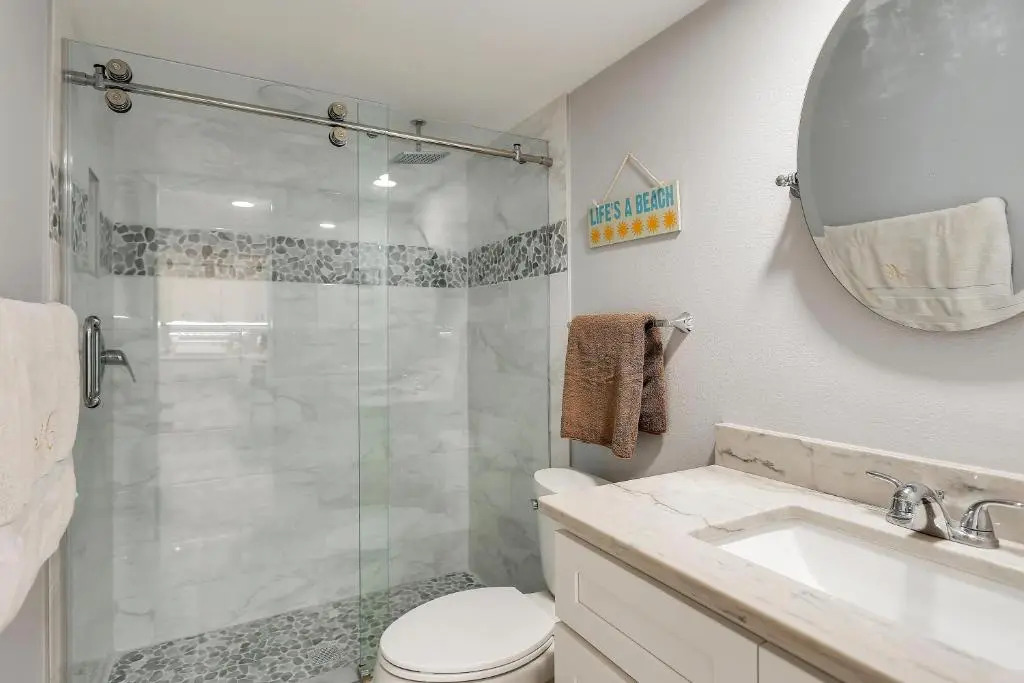 Land's End 10-403 Beach Front - Premier