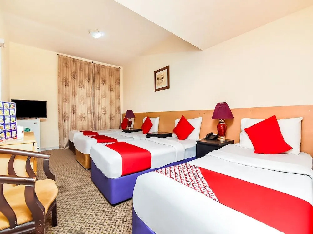 OYO 182 Zariana Hotel