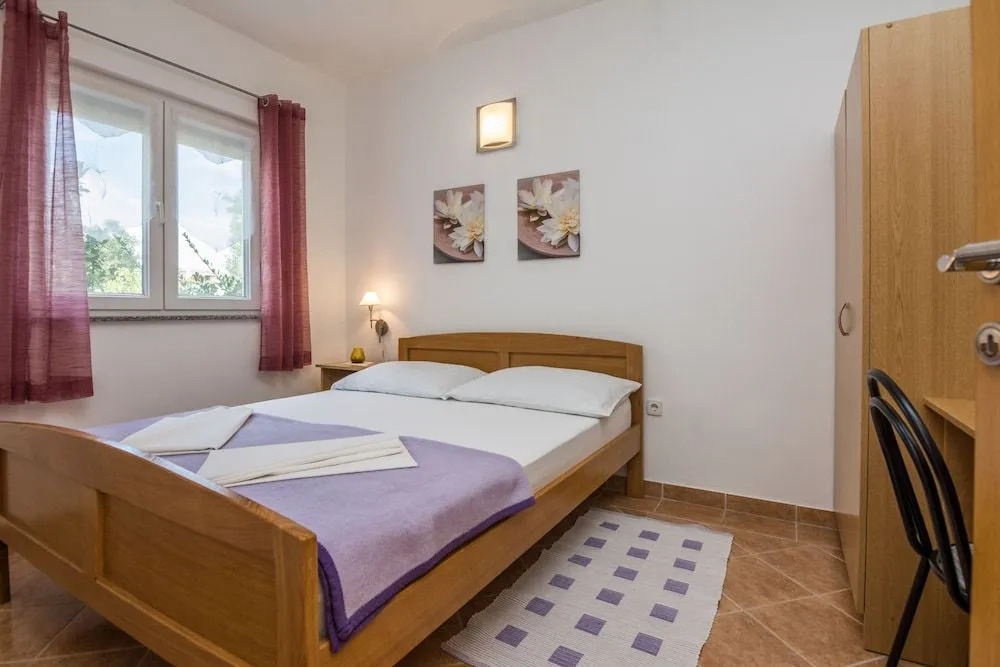 Apartments Sarlija