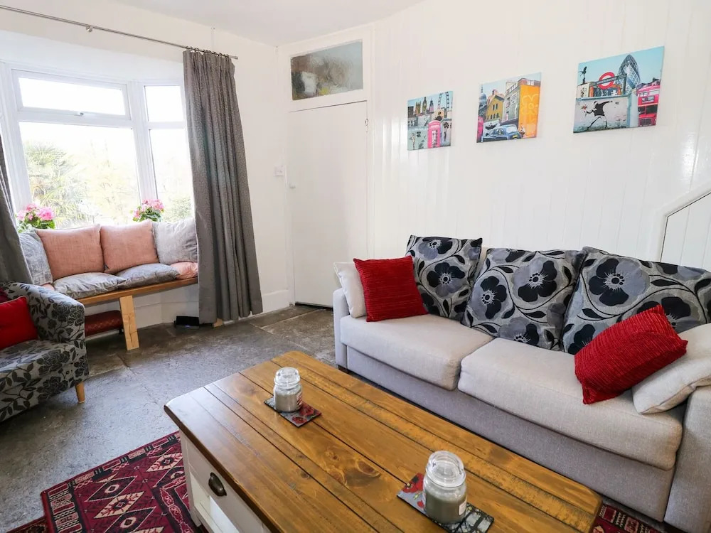 1 West Bank, Wells