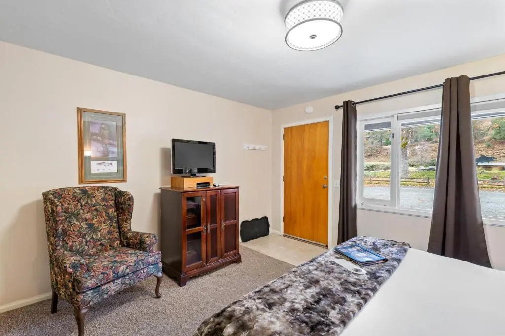 Indian Creek Lodge