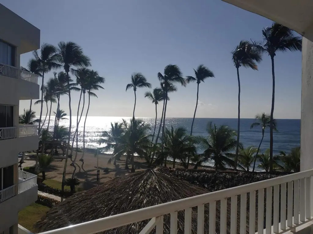 Modern, Welcoming Studio, Ocean View in Juan Dolio
