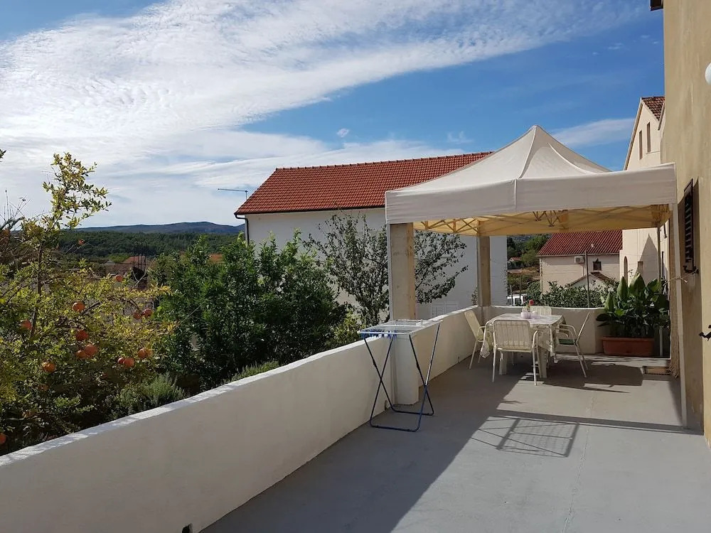 Apartment Lavcevic