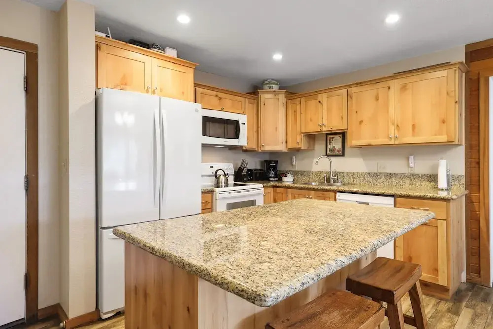 2 Bedroom Kirkwood Condo - Across the Street from Village condo