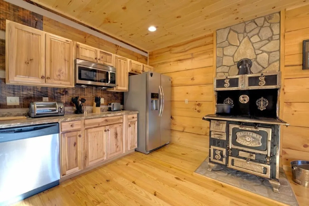 Pony Express - 2 Br Cabin