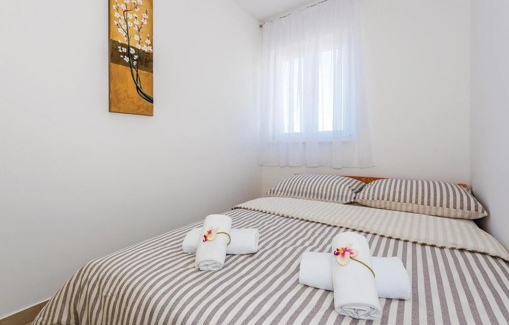Six-Bedroom Holiday Home In Rogoznica