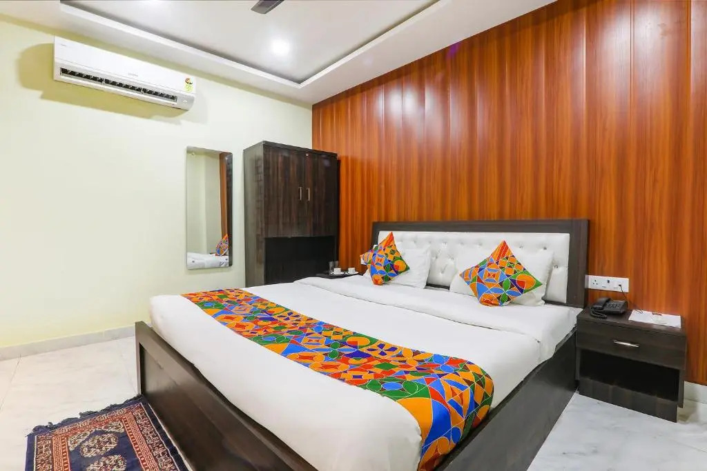 FabHotel SRG Inn