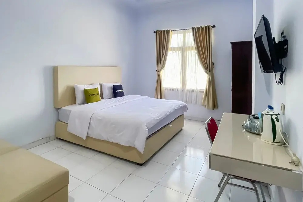 Urbanview Hotel Grand Seven One Kota