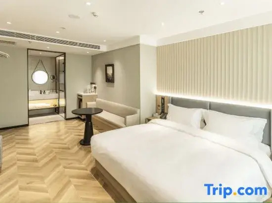 Super8 Hyatt  Hotel (Daxinghuangcun Railway Staion Subway Station Store)