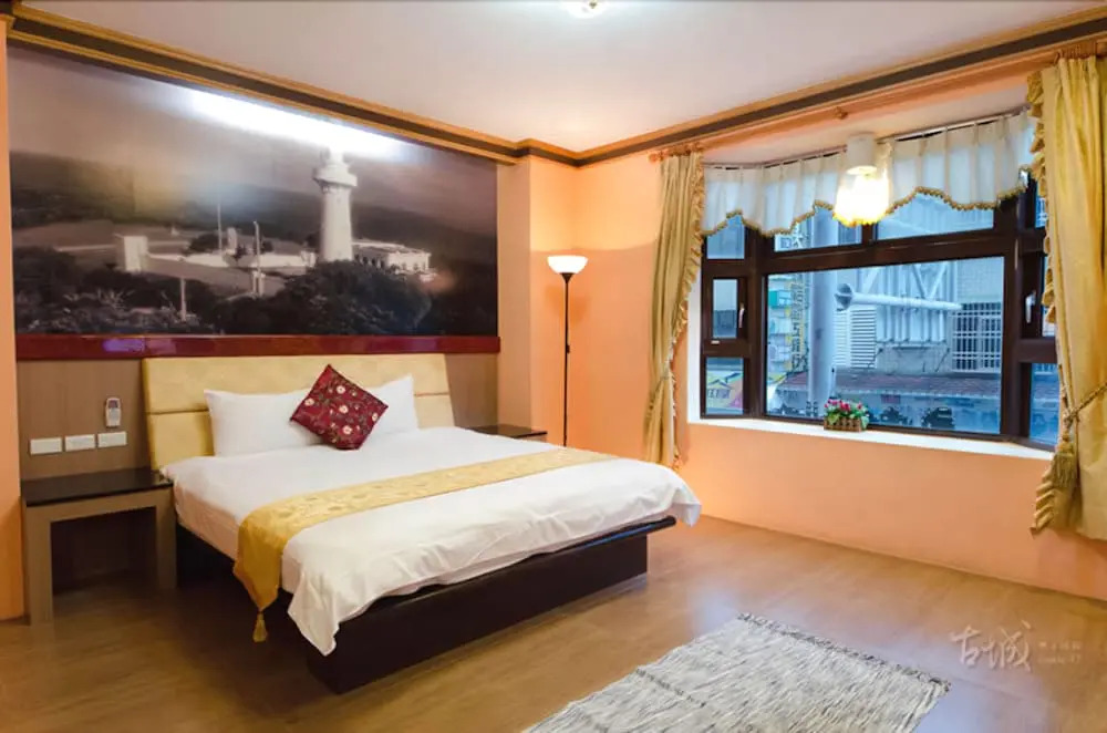 Castle B & B