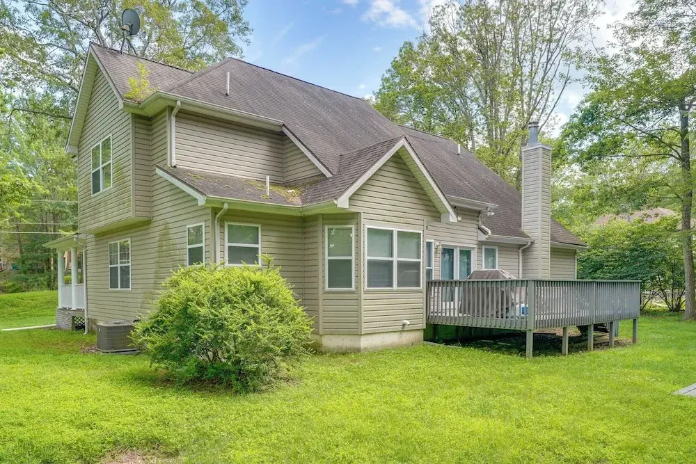 Tannersville House: Bar & Deck, 2 Mi to Ski Resort