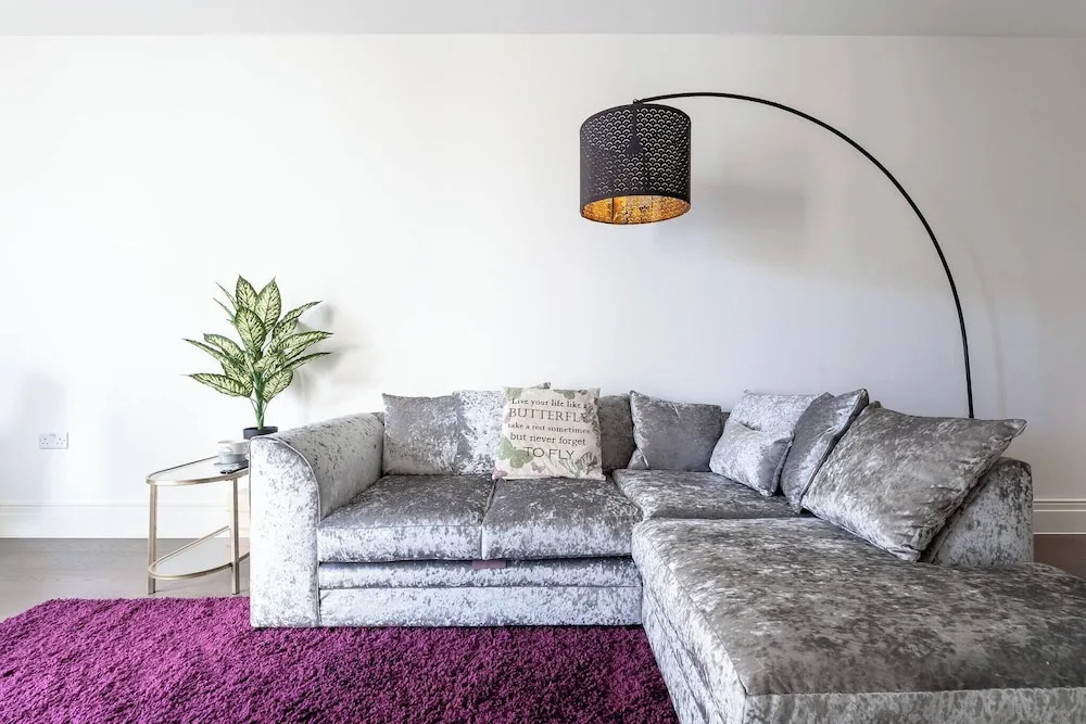 Modern Cozy Kingston Flat, 5 Mins to Train Station