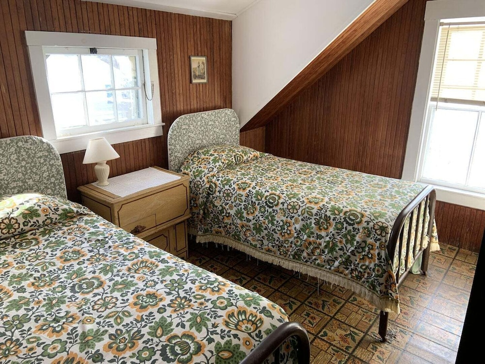 Cozy Cottage by the Sea - Y672