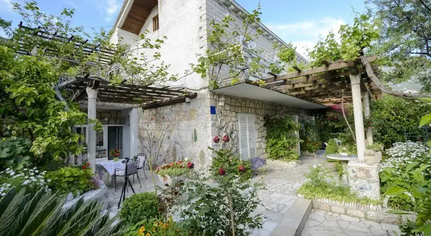 Apartments Milić