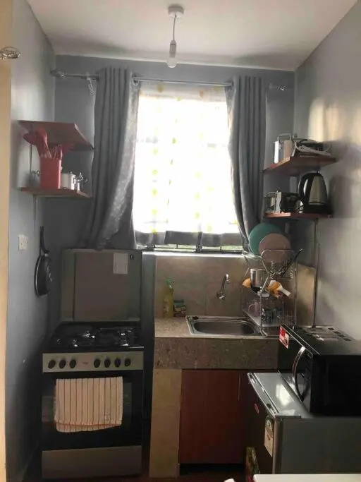 Serenity Studio, Lovely spacious 1-bedroom with ample parking