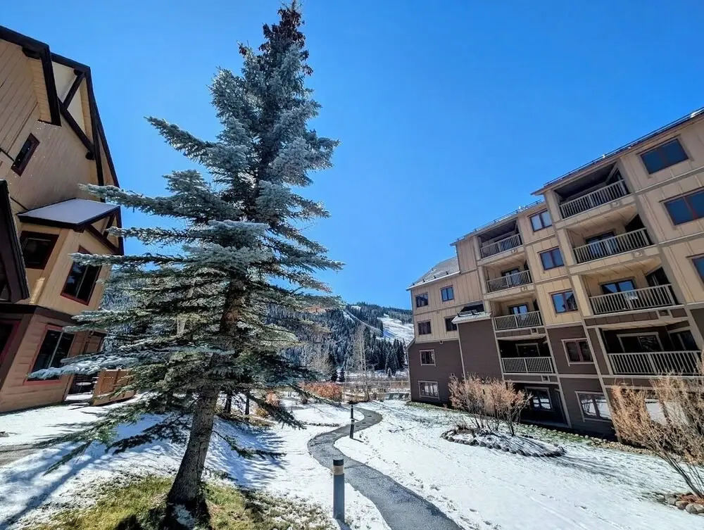 Red Hawk Lodge 2275