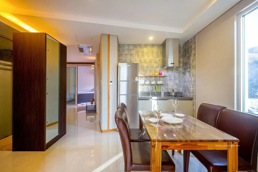 Harbor House poolvilla couple