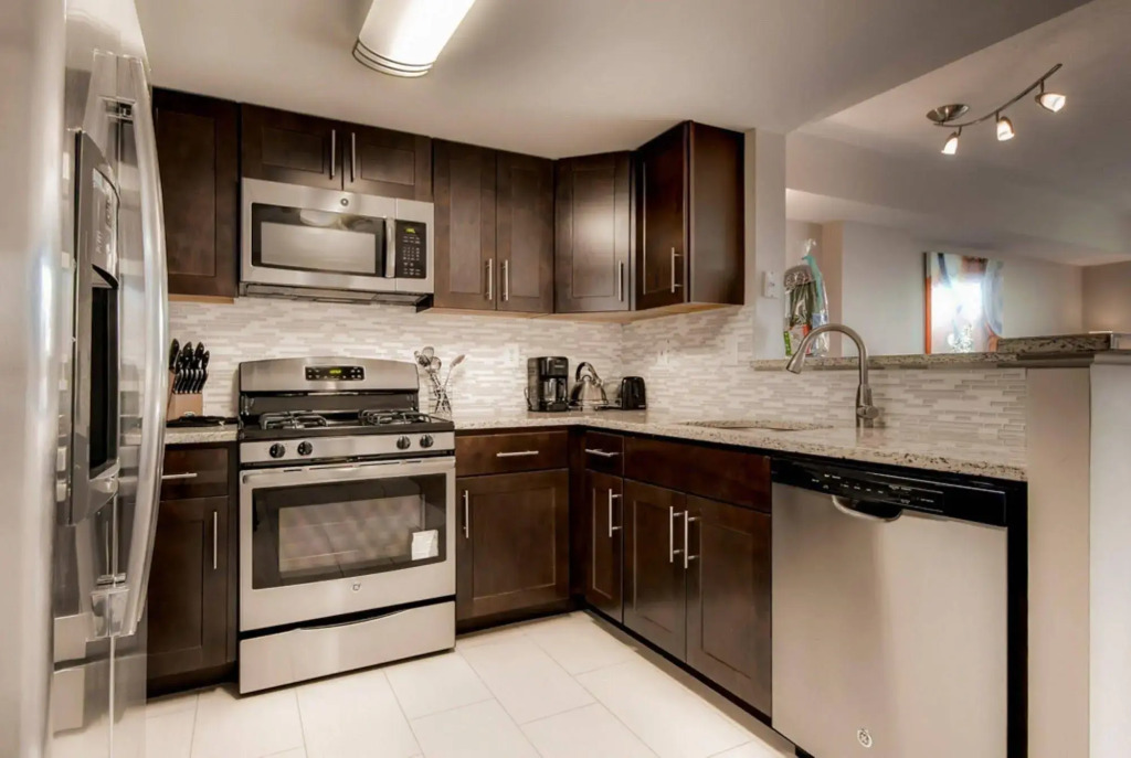 Global Luxury Suites at Pentagon City North