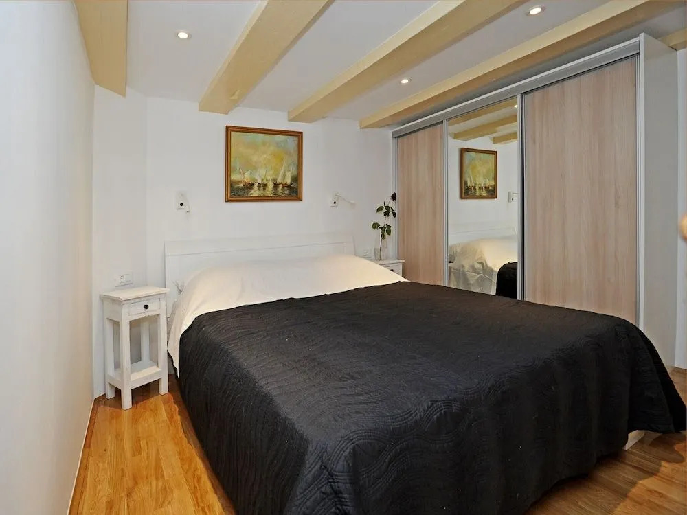 Atento Apartments