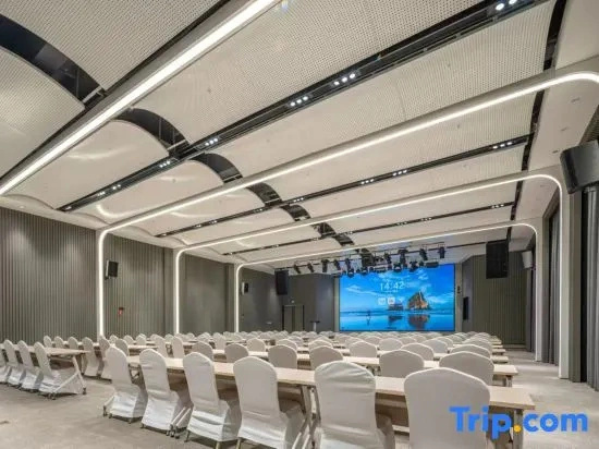 Changxia Longju Hotel