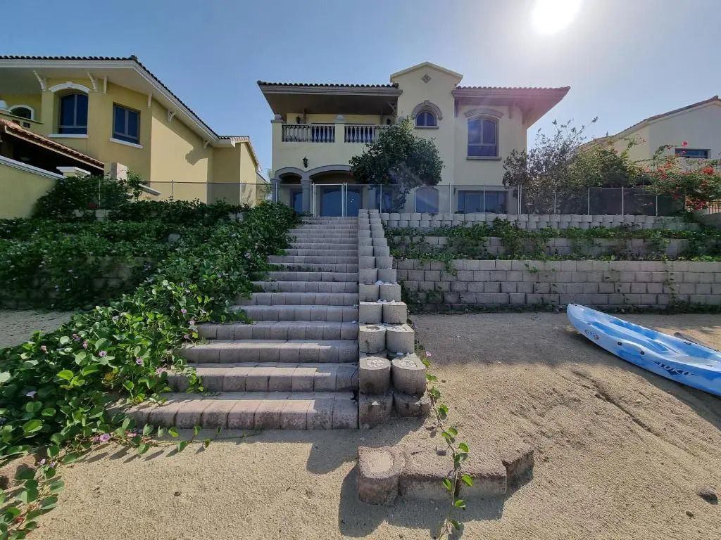 Palm Jumeirah Stunning 4BHK Villa