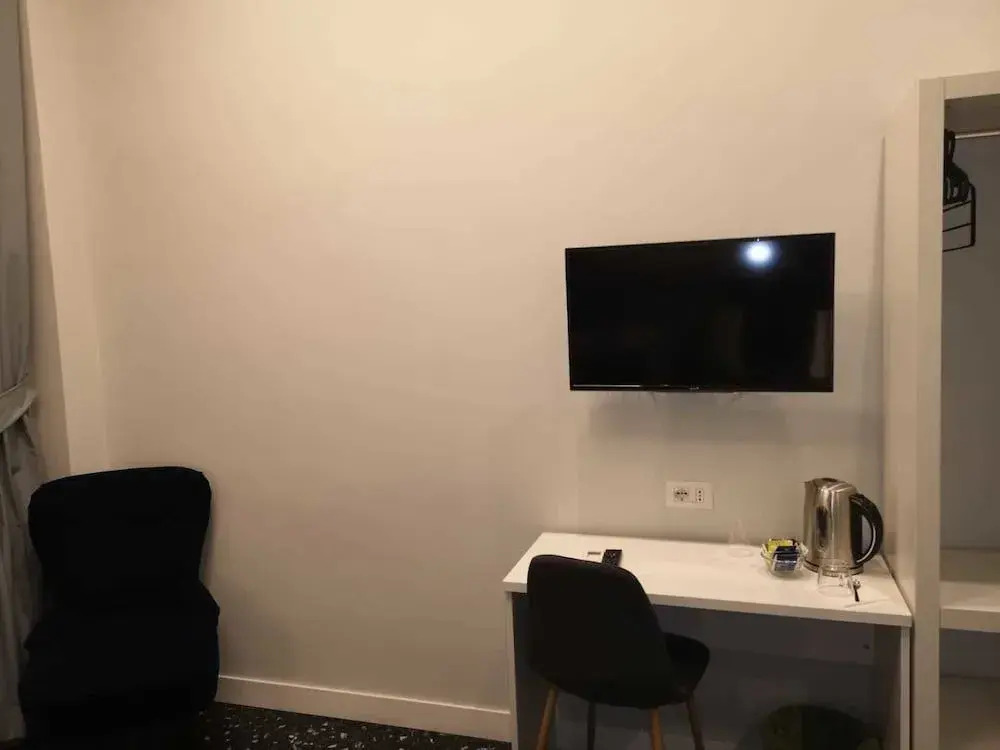 Beverello Rooms