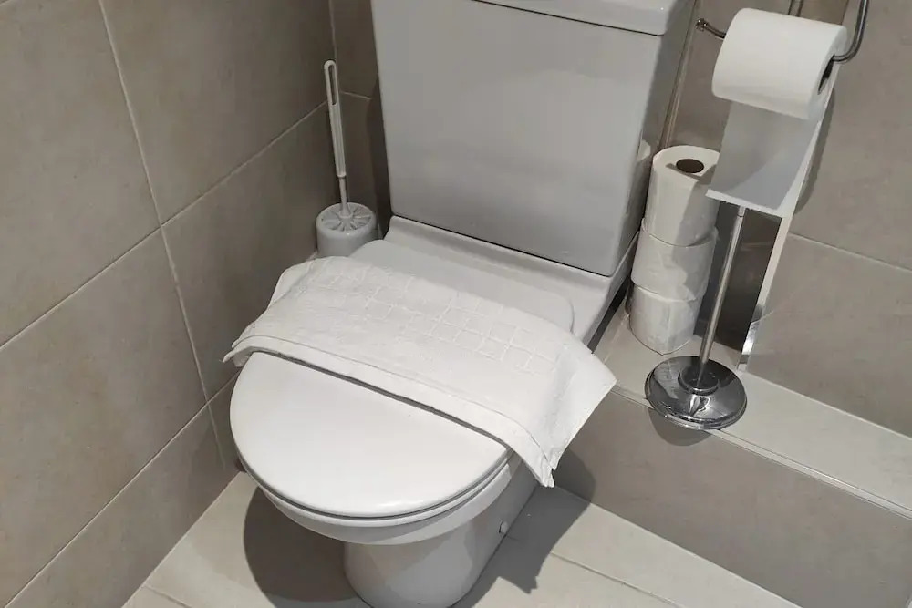 Leeds 3 Bed En-suites Apartment Retreat- Sleeps 9