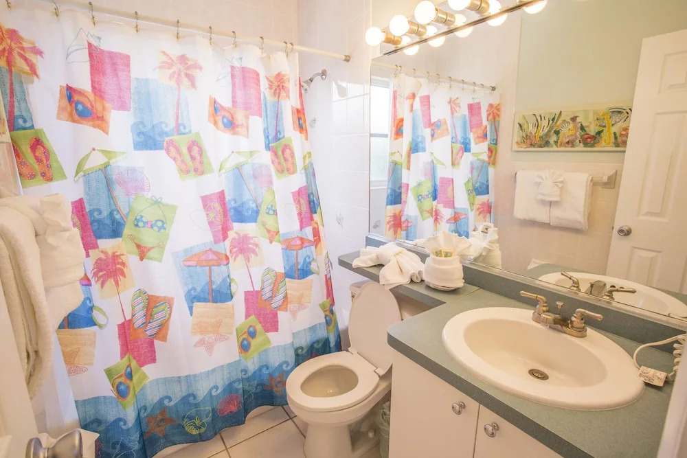 Aloha Kai - Unit 6 2 Bedrooms 1 Bathroom Apts