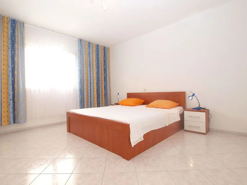 Apartment 1481