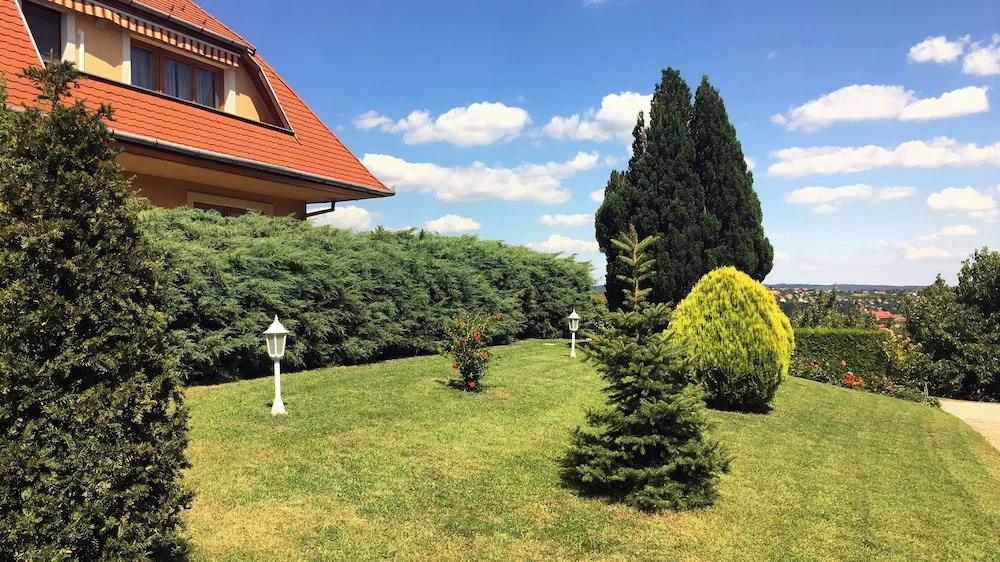 Hevizquelle Apartments