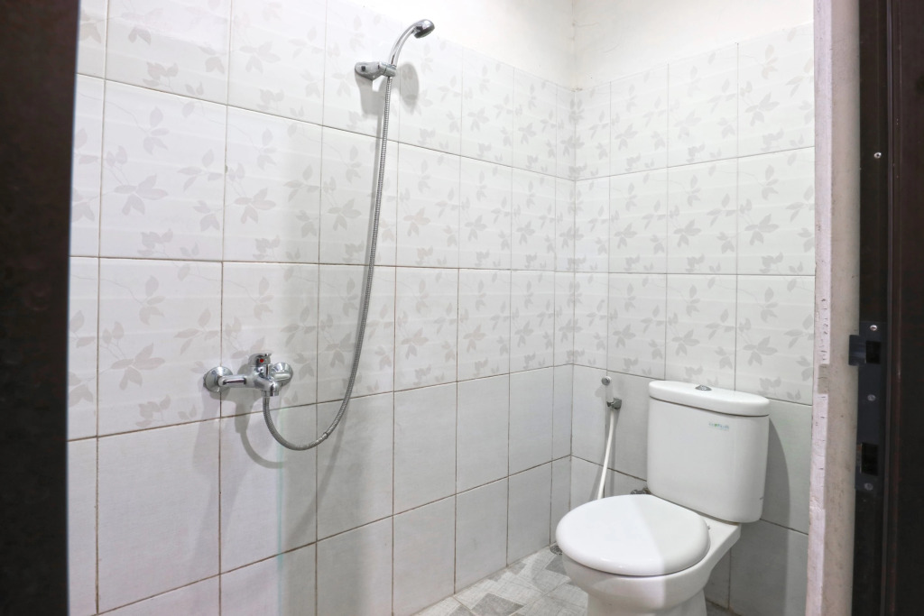 Saloka Guest House & Residence