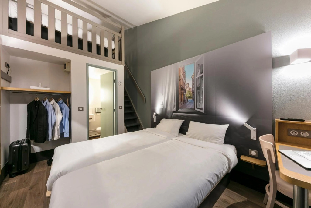 B&B HOTEL AVRANCHES Baie du Mont St-Michel